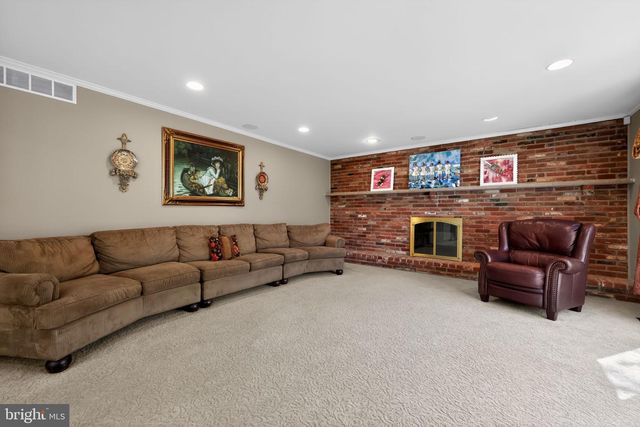 521 KINGS DR, Cherry Hill, NJ 08003