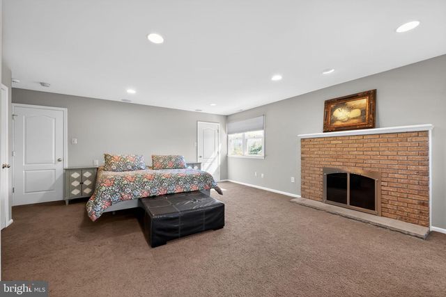 521 KINGS DR, Cherry Hill, NJ 08003