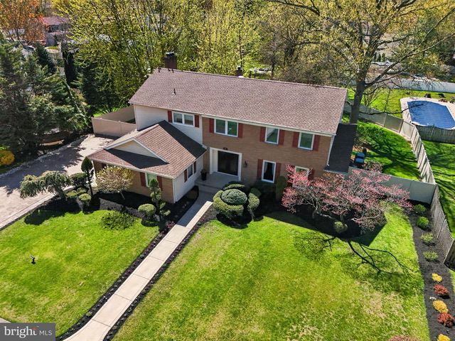 521 KINGS DR, Cherry Hill, NJ 08003
