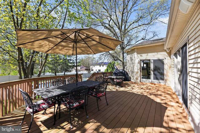 521 KINGS DR, Cherry Hill, NJ 08003