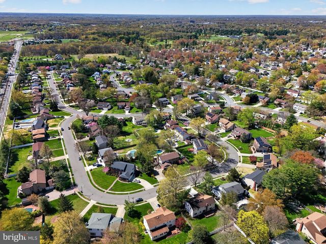 521 KINGS DR, Cherry Hill, NJ 08003