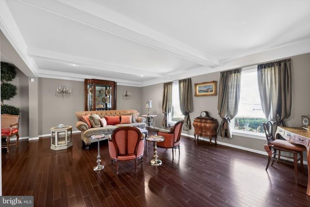 521 KINGS DR, Cherry Hill, NJ 08003