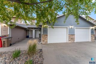 6611 S Santa Rosa Pl Place, Sioux Falls, SD 57108