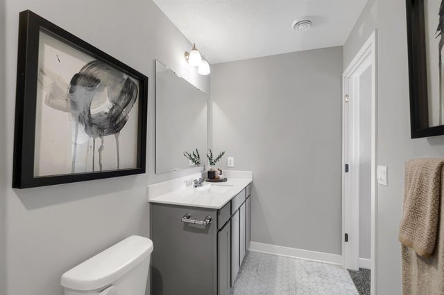 2060 Clearwater Terrace, Shakopee, MN 55379