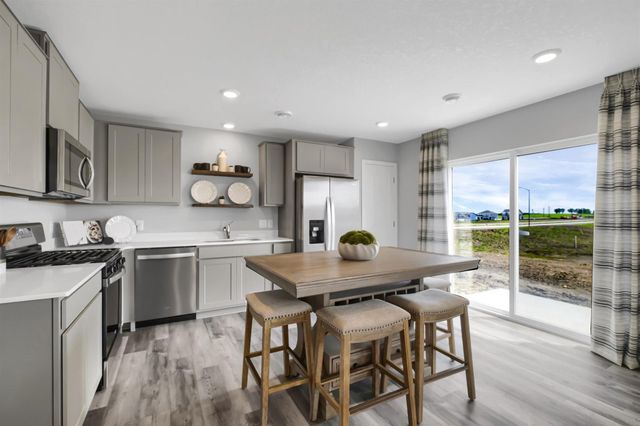 2060 Clearwater Terrace, Shakopee, MN 55379