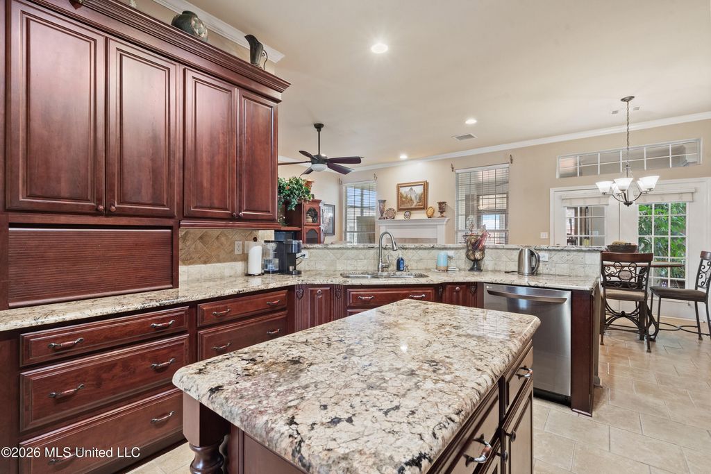 788 Sapphire Avenue, Memphis, TN 38109 — photo 3