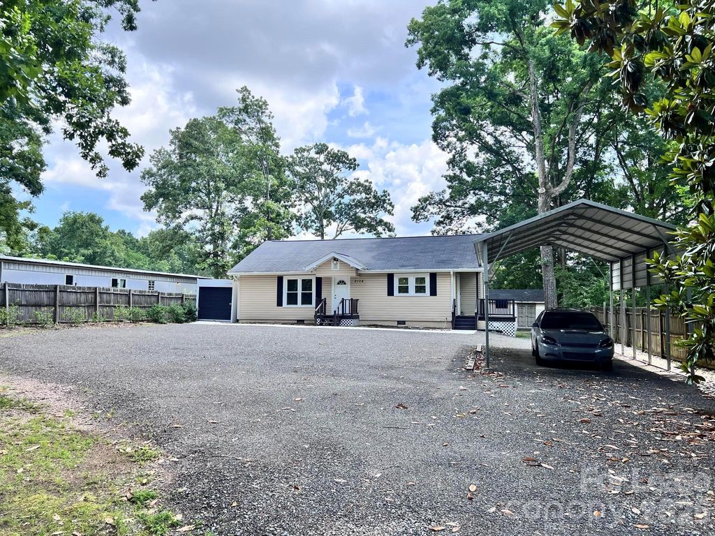 2104 Moose Road, Kannapolis, NC 28083