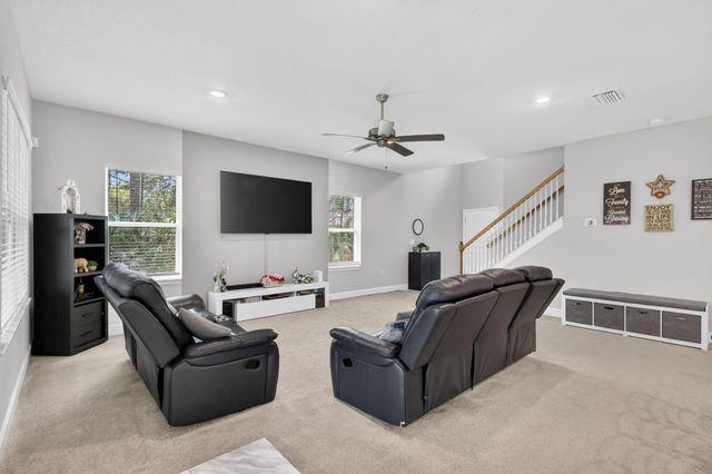 674 NE Turtleback Trail, Port St. Lucie, Port St Lucie, FL 34983