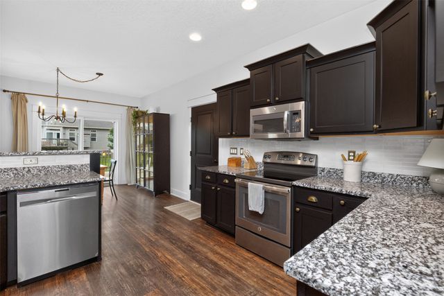 3124 NW Trestle Point Drive, Ankeny, IA 50023