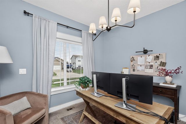 3124 NW Trestle Point Drive, Ankeny, IA 50023