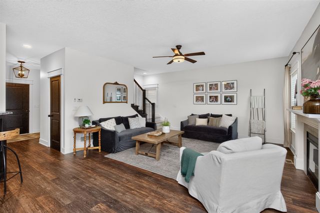 3124 NW Trestle Point Drive, Ankeny, IA 50023
