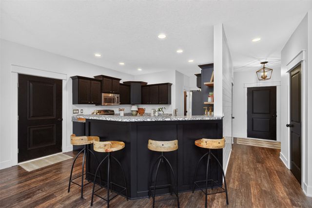 3124 NW Trestle Point Drive, Ankeny, IA 50023