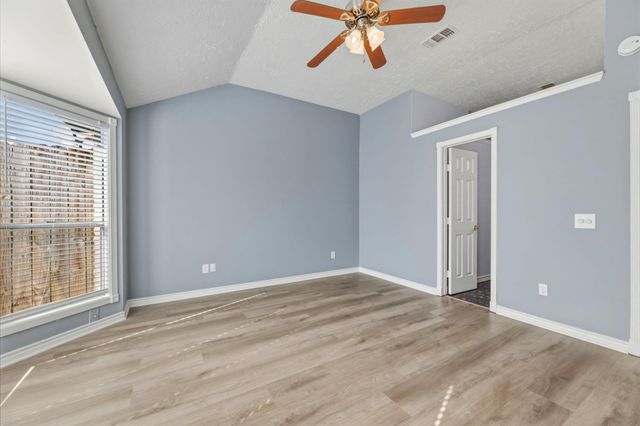 2118 Creekshire Drive, Sugar Land, TX 77478