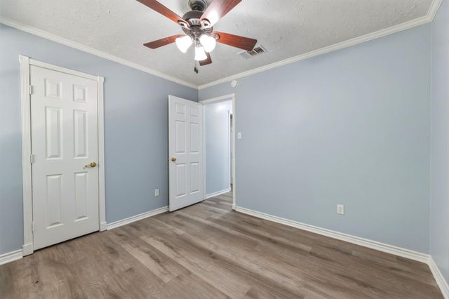 2118 Creekshire Drive, Sugar Land, TX 77478