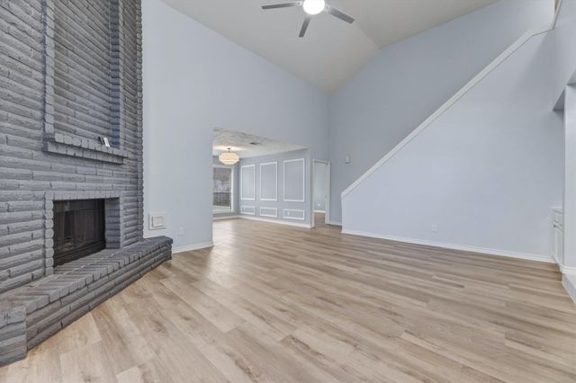 2118 Creekshire Drive, Sugar Land, TX 77478