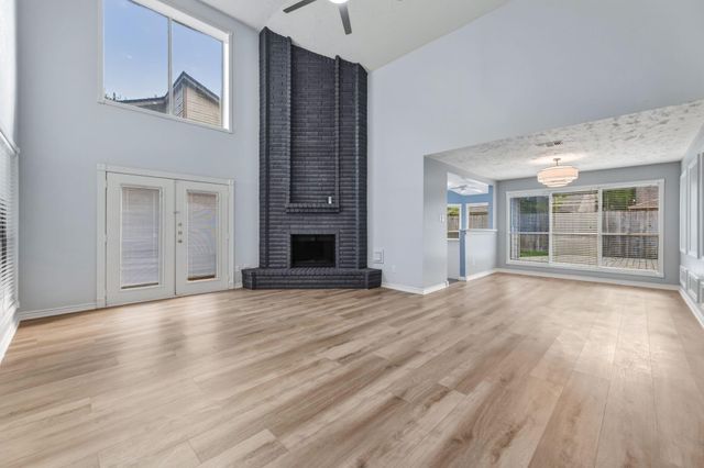 2118 Creekshire Drive, Sugar Land, TX 77478