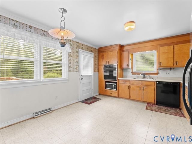 41 Goodward Rd, North Chesterfield, VA 23236