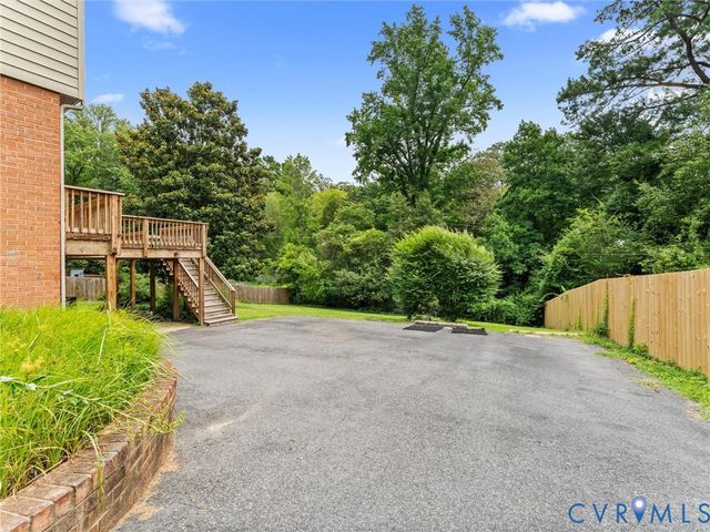 41 Goodward Rd, North Chesterfield, VA 23236