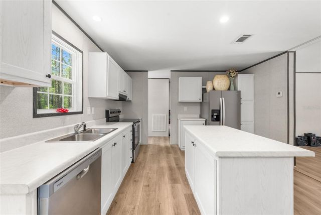 419 LILY TRAIL, Interlachen, FL 32148