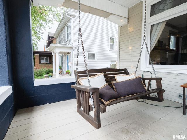 1217 N ELMWOOD Avenue, Peoria, IL 61606