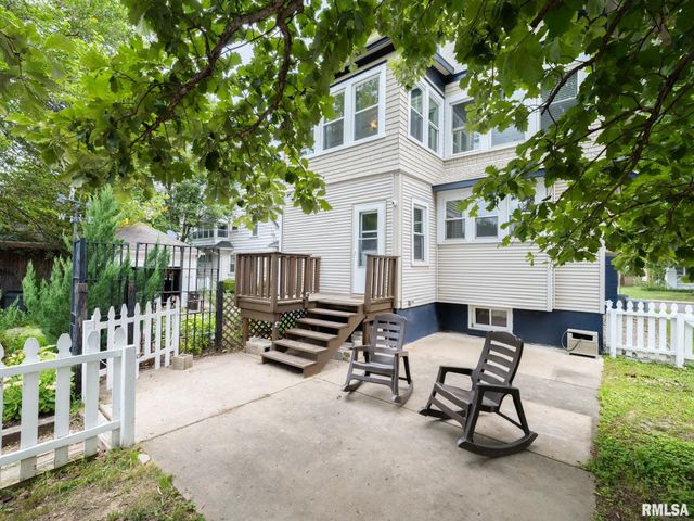 1217 N ELMWOOD Avenue, Peoria, IL 61606