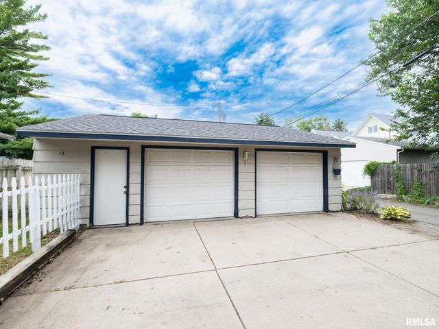1217 N ELMWOOD Avenue, Peoria, IL 61606