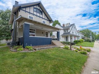 1217 N ELMWOOD Avenue, Peoria, IL 61606