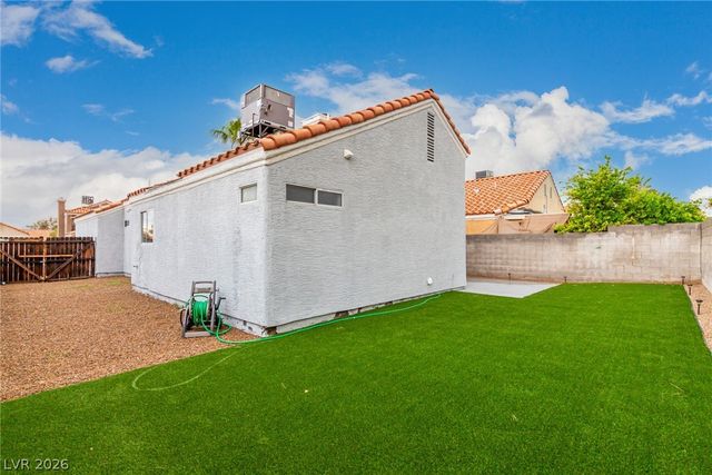 5776 Yerington Avenue, Las Vegas, NV 89110