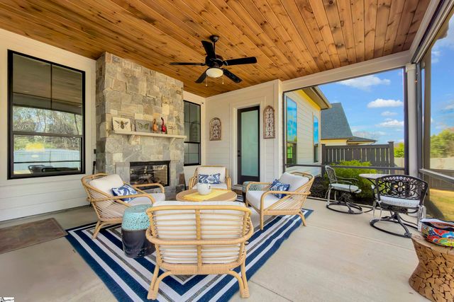 4 Waterville Way, Simpsonville, SC 29681