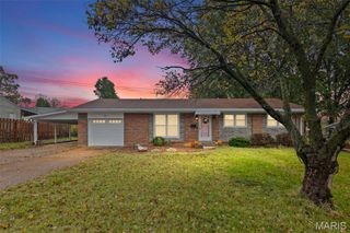 911 N Briegel Street, Columbia, IL 62236