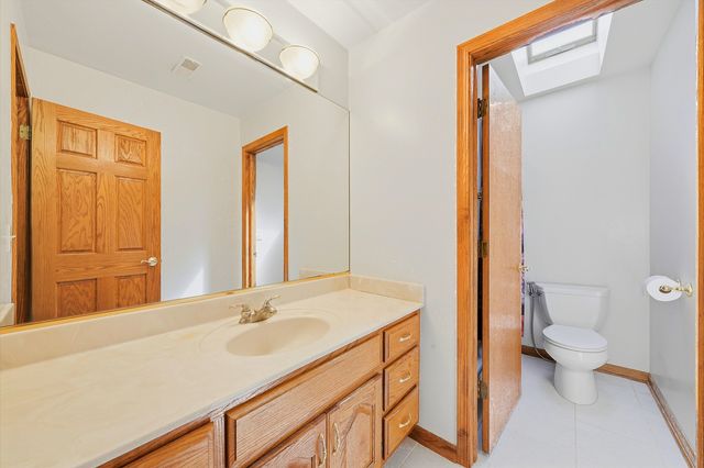 6612 Western Avenue, Willowbrook, IL 60527