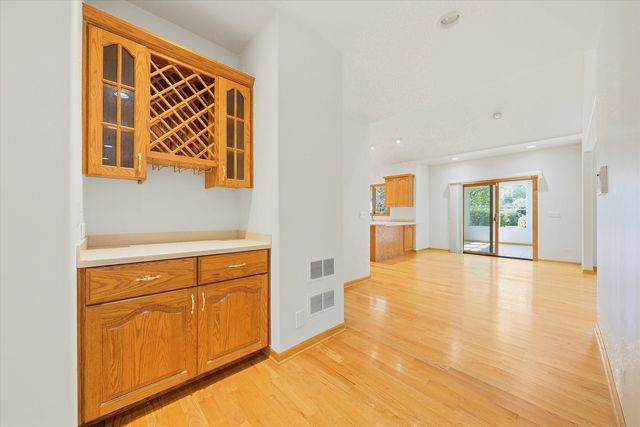 6612 Western Avenue, Willowbrook, IL 60527