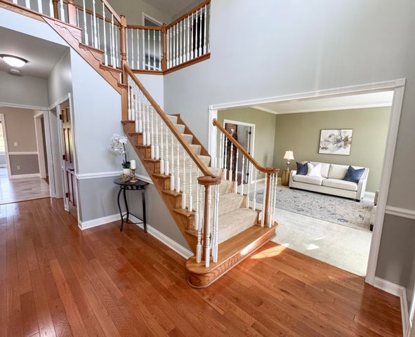 513 Kinsale Court, Valparaiso, IN 46385