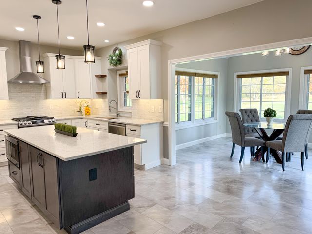 513 Kinsale Court, Valparaiso, IN 46385