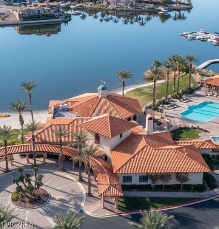 Image 12 of property listing at 7 Via Lido, Henderson, NV 89011