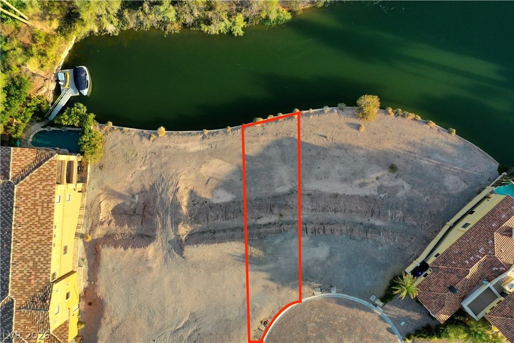 Image 7 of property listing at 7 Via Lido, Henderson, NV 89011