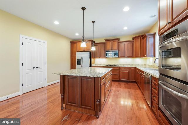 2117 HUNTER TRL, Owings, MD 20736