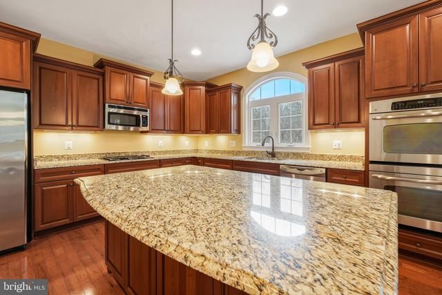 2117 HUNTER TRL, Owings, MD 20736