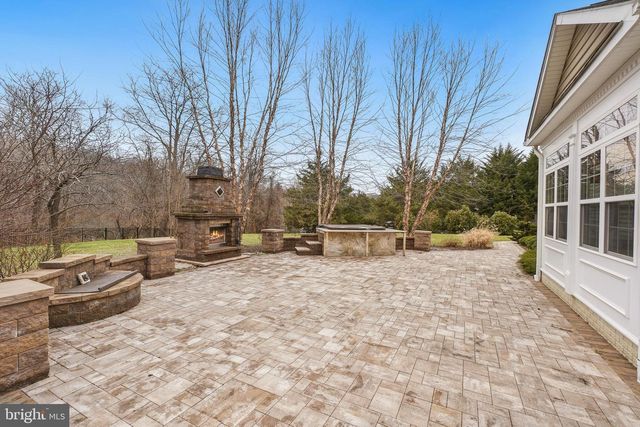 2117 HUNTER TRL, Owings, MD 20736