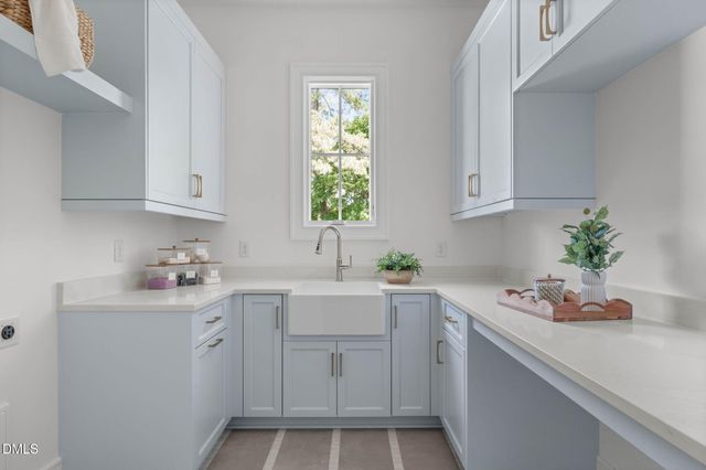 1718 Piccadilly Lane, Raleigh, NC 27608