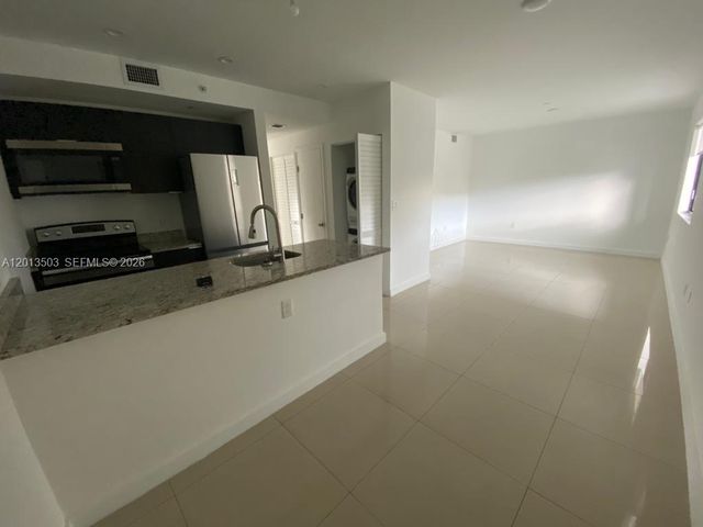423 E 27th St 102, Hialeah, FL 33013