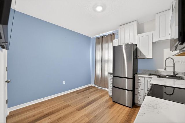 33470 ALWAYS DREAMING COURT, Sorrento, FL 32776