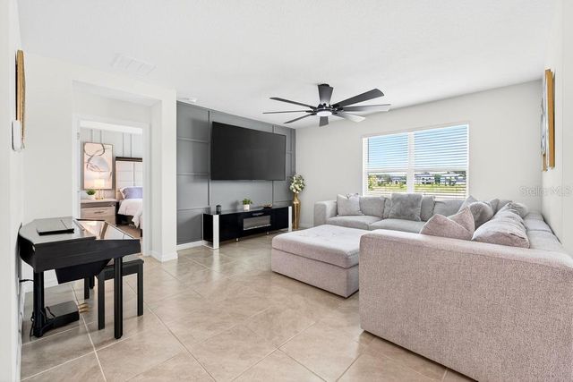 33470 ALWAYS DREAMING COURT, Sorrento, FL 32776