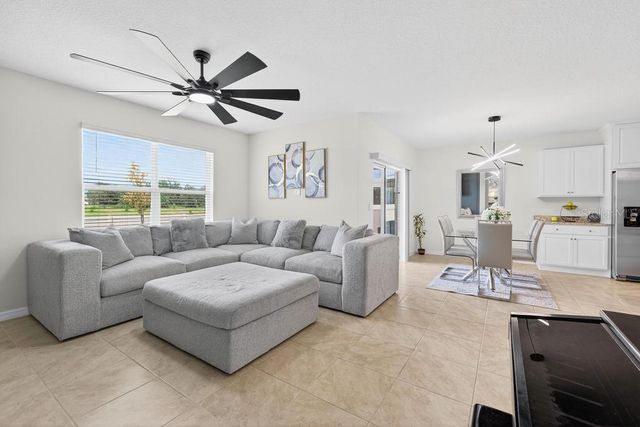 33470 ALWAYS DREAMING COURT, Sorrento, FL 32776