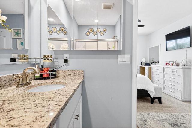 33470 ALWAYS DREAMING COURT, Sorrento, FL 32776