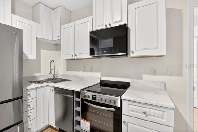 33470 ALWAYS DREAMING COURT, Sorrento, FL 32776