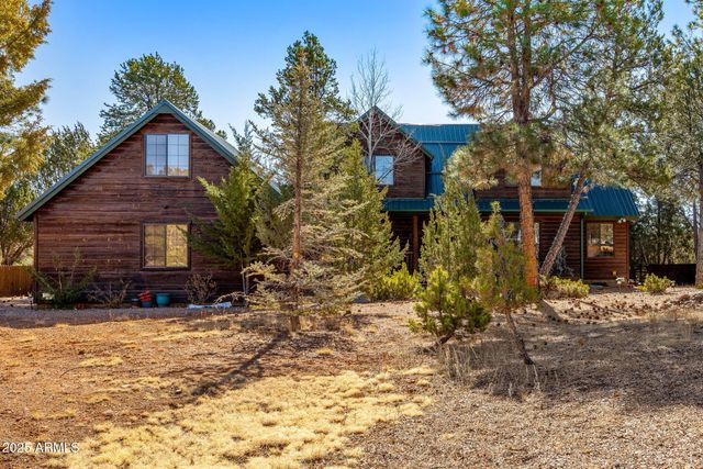 2337 PUMA Circle, Overgaard, AZ 85933