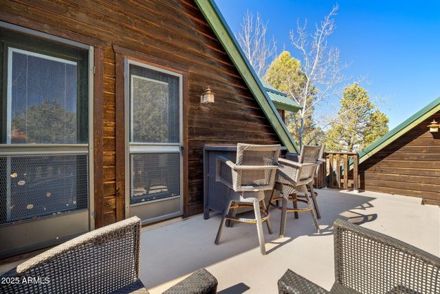 2337 PUMA Circle, Overgaard, AZ 85933