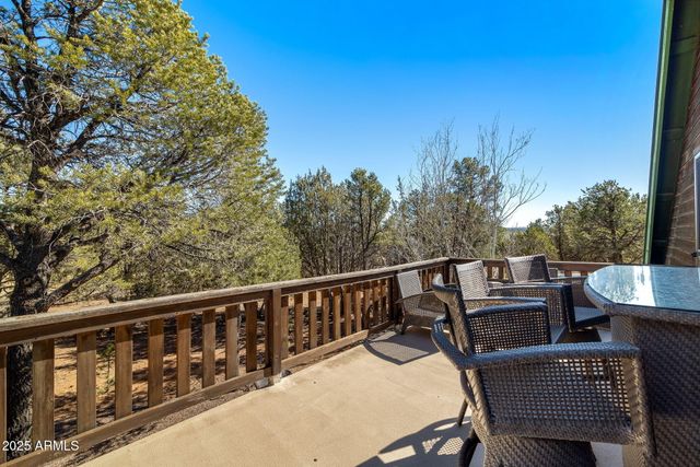 2337 PUMA Circle, Overgaard, AZ 85933