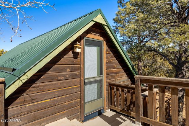 2337 PUMA Circle, Overgaard, AZ 85933